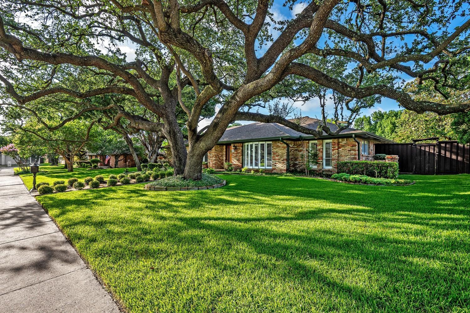 7240 Hunters Ridge, Dallas, TX 75248